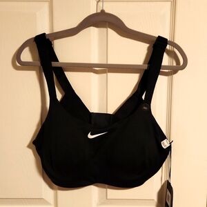 NIKE Bold Bra